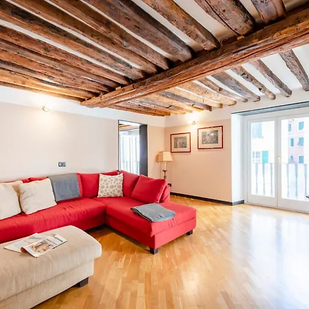 Beautiful Flat In The Historic Center Hotel Genova
